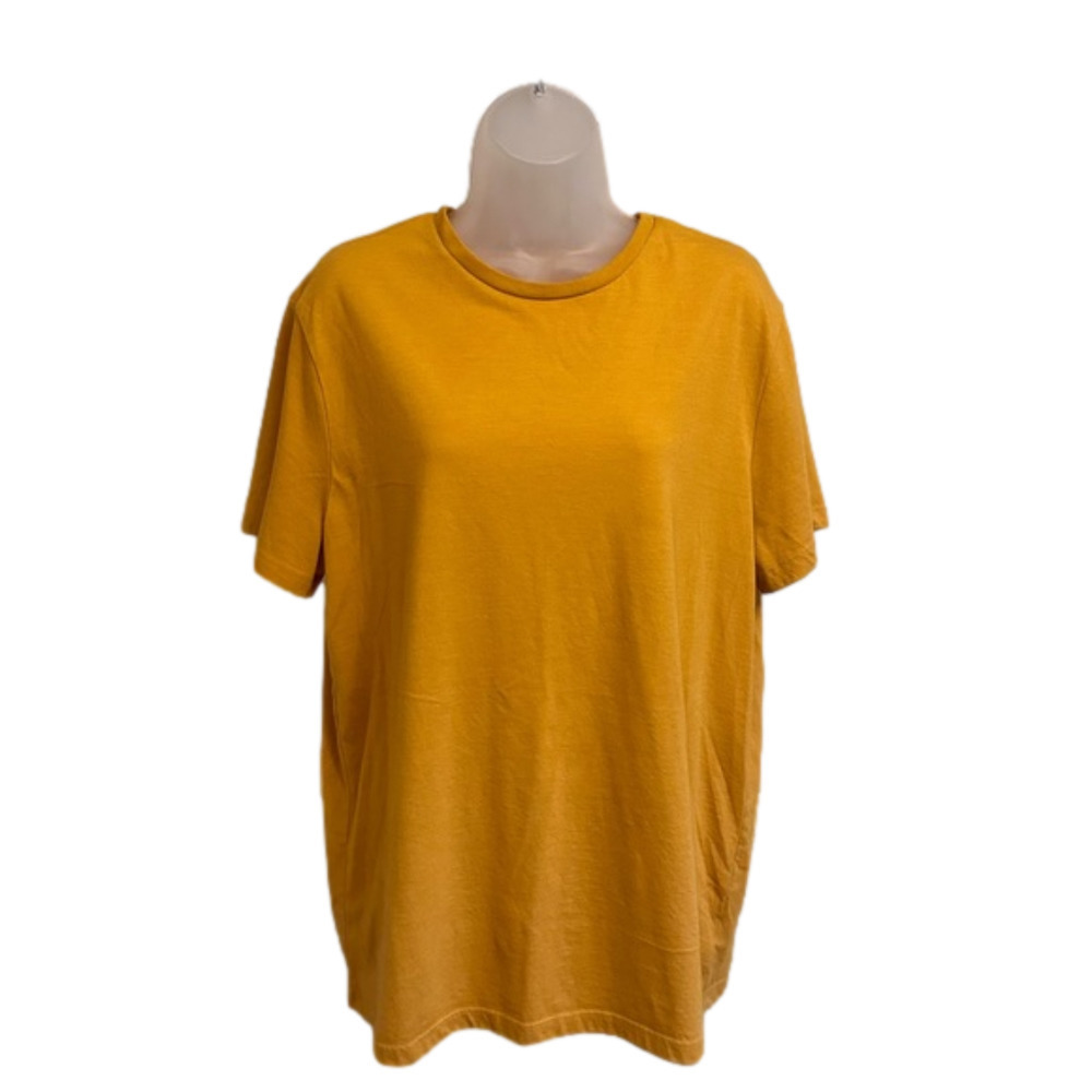 NWOT Mens Large Mustard Yellow T-shirt with short sleeves.
